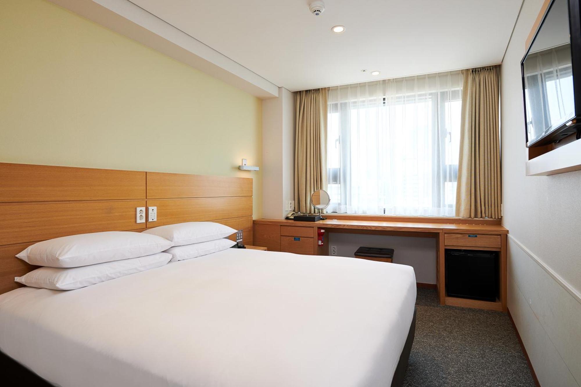 Hotel Nine Tree By Parnas Seoul Myeongdong 1 Exterior foto